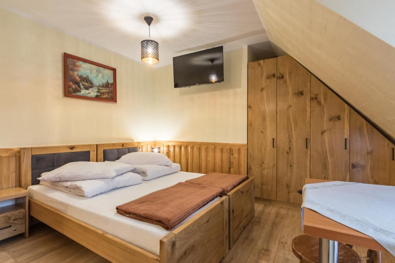 Lesny Dwor Bed & Breakfast Murzasichle Exterior photo