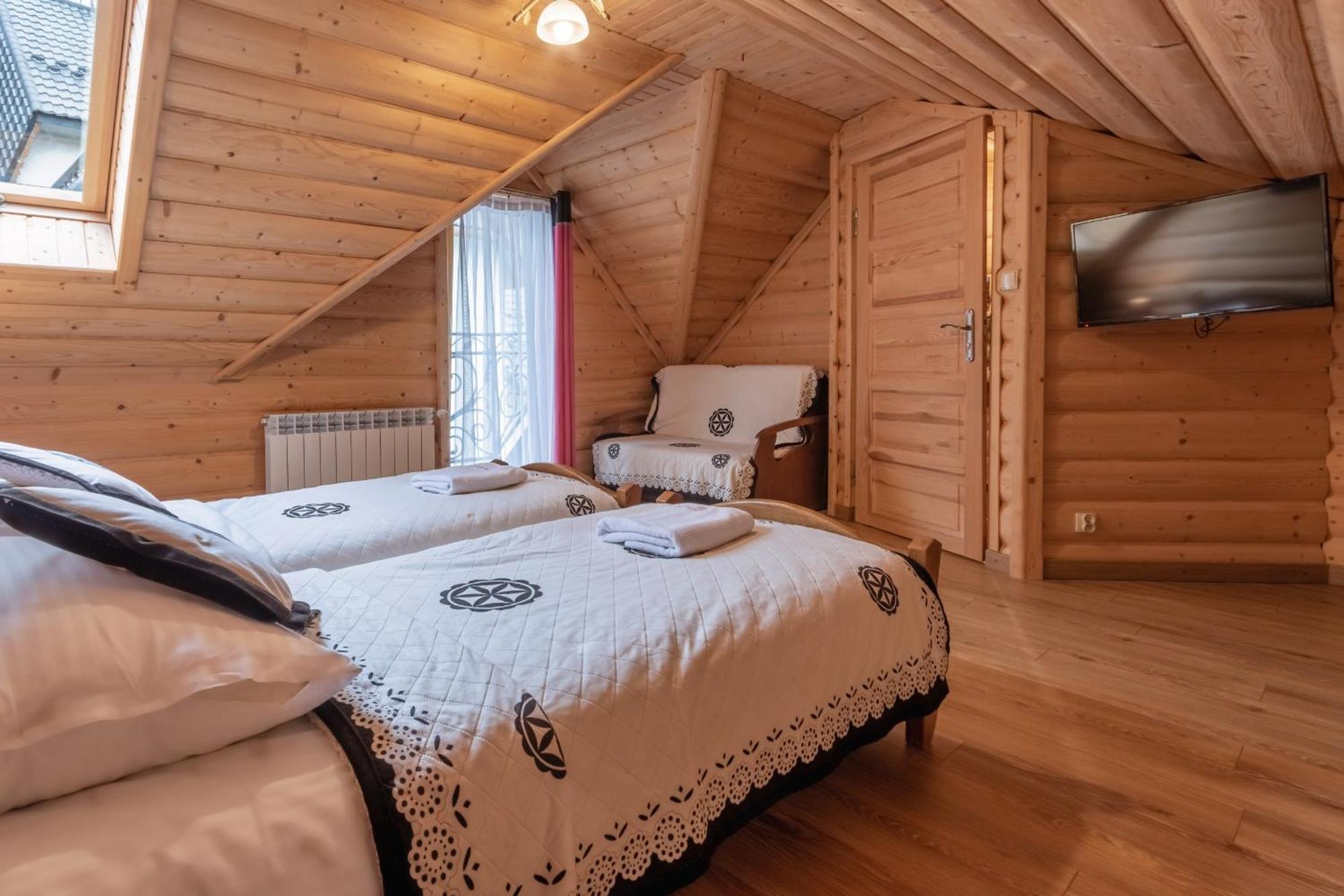 Lesny Dwor Bed & Breakfast Murzasichle Exterior photo