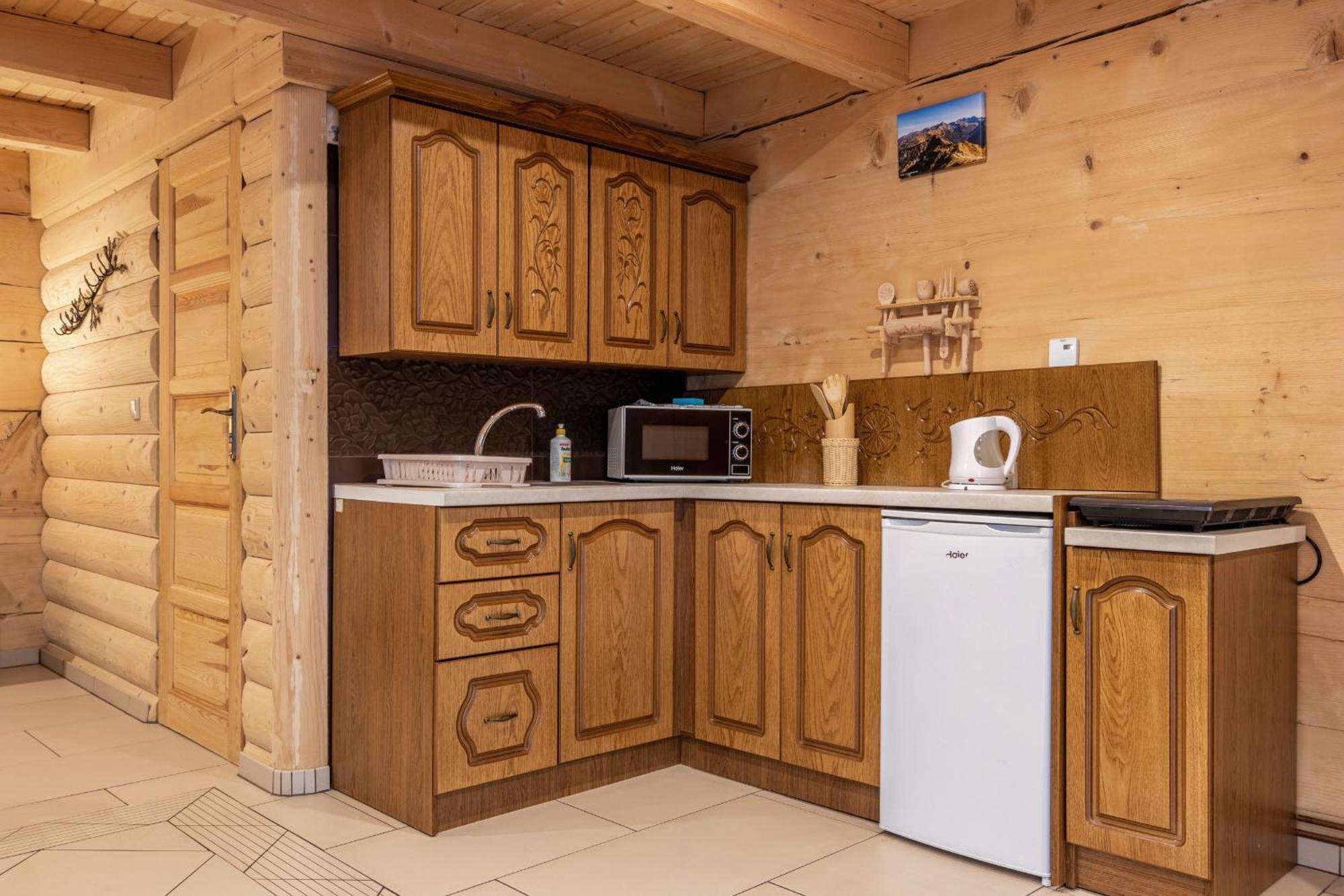 Lesny Dwor Bed & Breakfast Murzasichle Exterior photo