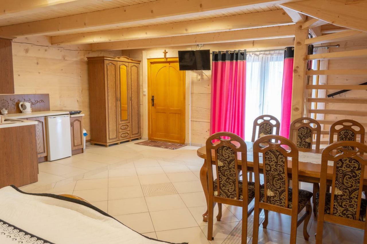 Lesny Dwor Bed & Breakfast Murzasichle Exterior photo